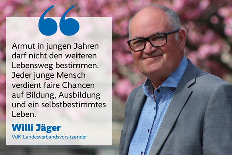Ein Mann mit Brille.