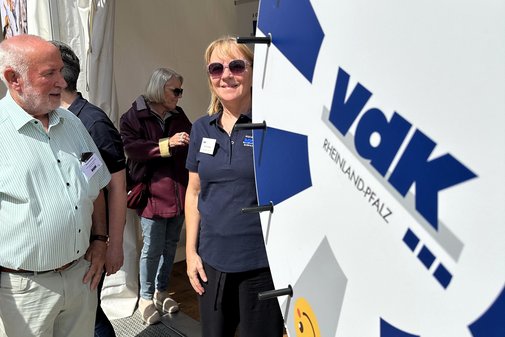 Gl&uuml;cksrad mit VdK-Logo.