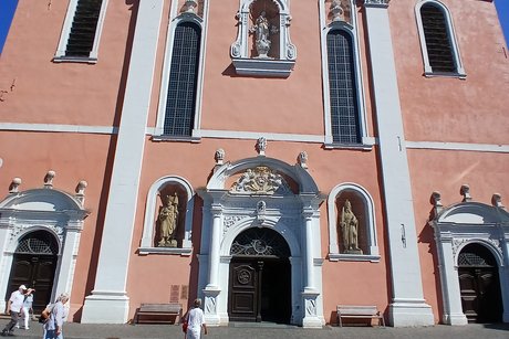 Sankt Salvator Basilika Vorderansicht der Basilika