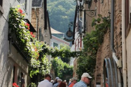 VdK Beilstein gemütliche Gasse zur Kirche