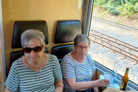 VdK OV-Gerolstein Unsere ständigen Ehrenamtlichen Helferinen Helga und Anita.