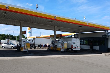 Tank und Rastanlage. Tank und Rastanlage.