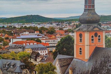 Nahe der Fußgängerzone erhebt sich die Pauluskirche