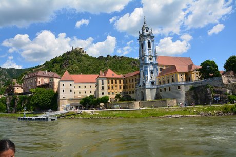 Stiftskirche Dürnstein, auch "Blaue Kirche", Wahrzeichen der Wachau