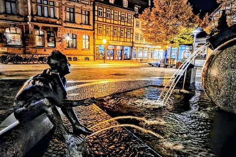 Der Wohltäterbrunnen in Wernigerode wurde 1848 im neugotischen Stil errichtet. Sehenswürdigkeiten