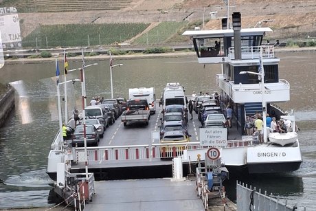 F&auml;hre &uuml;ber den Rhein