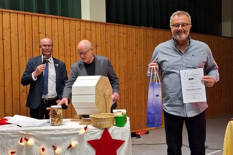 Auszeichnung f&uuml;r langj&auml;hrige Mitgliedschaft f&uuml;r J&uuml;rgen Andr&auml;