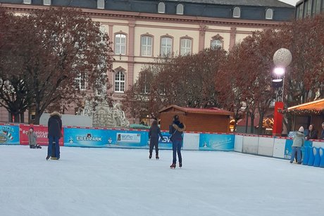 Schlittschuhbahn Schlittschuhbahn