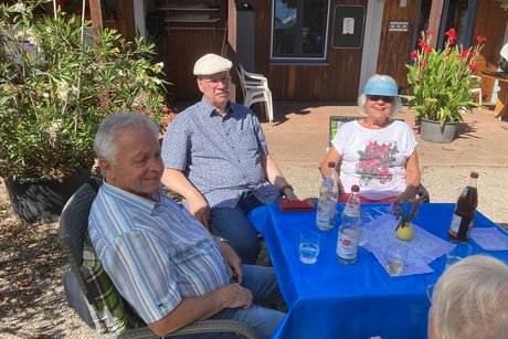 Vorsitzender Gehrhard Blumer im Kreise seiner Lieben...