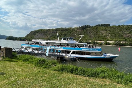 Schiff zum Geysir