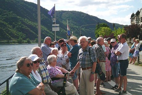 warten aufs Schiff