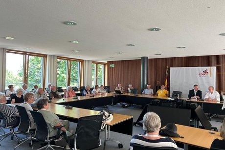 Es entwickelt sich eine rege Diskussion