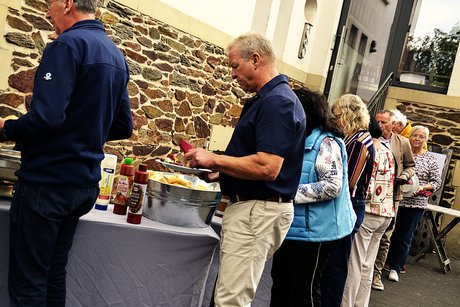Grillfest im Weingut Losen-Bockstanz Grillfest im Weingut Losen-Bockstanz