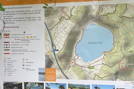 Rundweg um das Maar