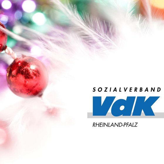 Weihnachtsbild Weihnachtskugeln mit dem blauen VdK-Logo.