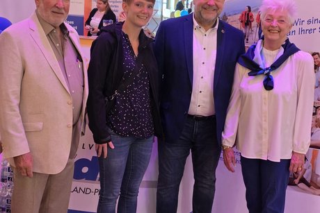 VdK Stand mit Gästen