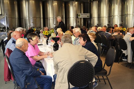 Grillfest im Weingut Losen-Bockstanz Grillfest im Weingut Losen-Bockstanz