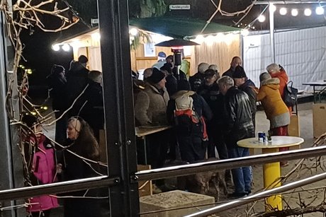 Abendstimmung Gäste trotzen der Kälte