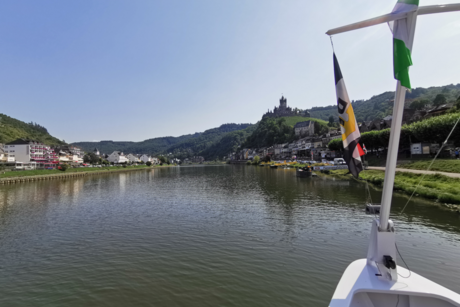 VdK Schifffahrt Cochem Ausblick auf Mosel und Reichsburg