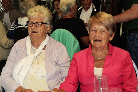 Grillfest im Weingut Losen-Bockstanz Grillfest im Weingut Losen-Bockstanz