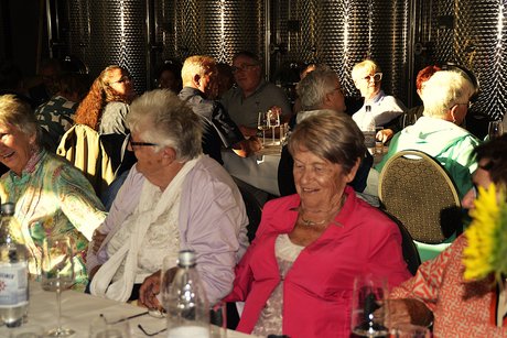 Grillfest im Weingut Losen-Bockstanz Grillfest im Weingut Losen-Bockstanz