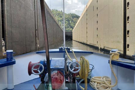 Einfahrt in die Schleuse