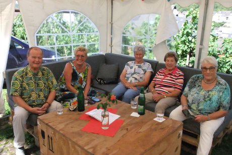 VdK´ler in gemütlicher Runde Das Bild zeigt einige VdK´ler in gemütlicher Runde