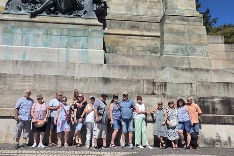 Vor dem Niederwalddenkmal Niederwalddenkmal