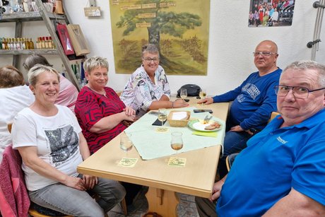 Liebe Gäste Gäste