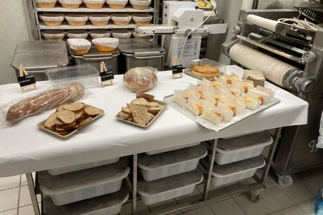 Natürlich dürfen auch hier die leckeren Produkte verkostet werden.