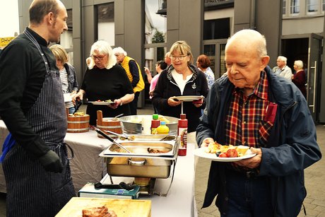Grillfest im Weingut Losen-Bockstanz Grillfest im Weingut Losen-Bockstanz