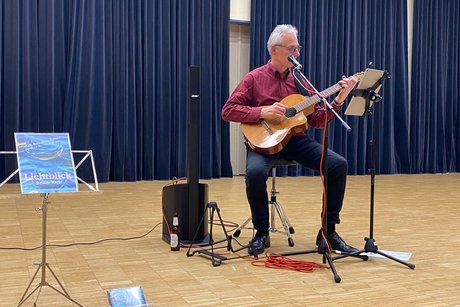 Musikalische Unterhaltung mit Rainer Klein