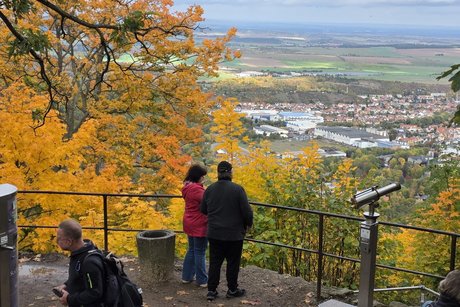 Vom Hexendorf haben wir einen weiten Blick in den Harz. Sehenswürdigkeiten