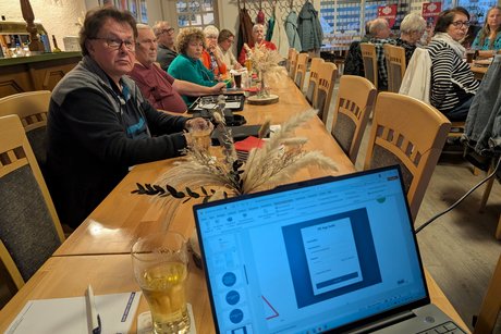 Vorstellung der neuen Internetseite des Sozialverbands VdK durch die Mitarbeiterin des Landesverbands Rheinland-Pfalz
