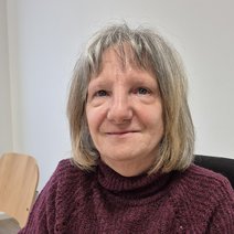 Verwaltungsmitarbeiterin, Pia Stengel