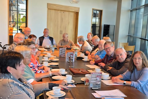 große Runde am Stammtisch
