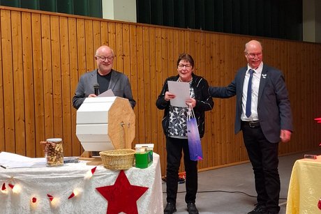 Auszeichnung f&uuml;r langj&auml;hrige Mitgliedschaft f&uuml;r Elfriede G&ouml;rgen