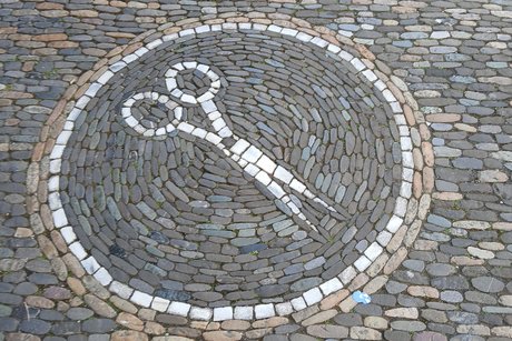 Freiburger Zunftwappen der Friseure.