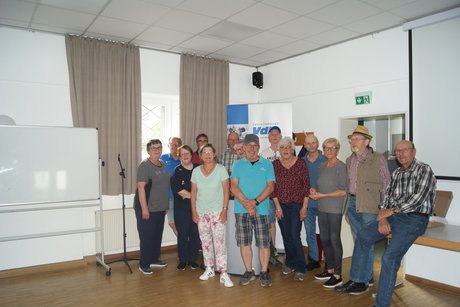 Aufbauteam des Frühlingsfestes es fehlt Oli Holler Aufbauteam des Frühlingsfestes es fehlt Oli Holler