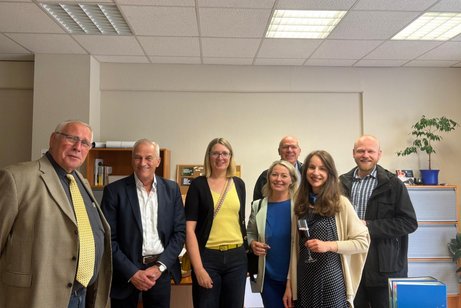 Von links nach rechts: Kreisverbandsvorsitzender Alzey Hr. Herwarth Mankel, Landesverbandsgesch&auml;ftsf&uuml;hrer Hr. Rolf Burdack, Kreisgesch&auml;ftsf&uuml;hrerin Alzey Fr. Karola Kaminski, Kreisverbandsvorsitzende Bad Kreuznach Fr. Veronika Beckei, Kreisgesch&auml;ftsf&uuml;hrer Kaiserslautern Hr. Thorsten Kaiser, Kreisgesch&auml;ftsf&uuml;hrerin Donnersberg Fr. Belinda Delinger, Kreisgesch&auml;ftsf&uuml;hrer Bad Kreuznach Hr. Marcel Unger