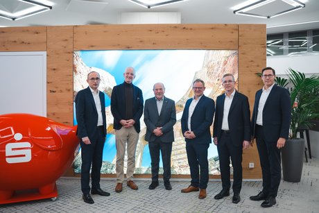 Martin Grünen, Vorstandsmitglied, Wolfram Leibe, Oberbürgermeister der Stadt Trier, Werner Faber, Kreisverbandsvorsitzender, Stefan Metzdorf, Landrat Trier-Saarburg, Dr. Peter Spät, Vorstandsvorsit-zender, André Polrolniczak.