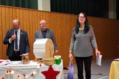 Auszeichnung f&uuml;r langj&auml;hrige Mitgliedschaft f&uuml;r Hilde Reuter