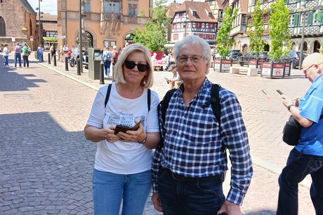 Obernai Tourteilnehmer auf Erkund. ung.