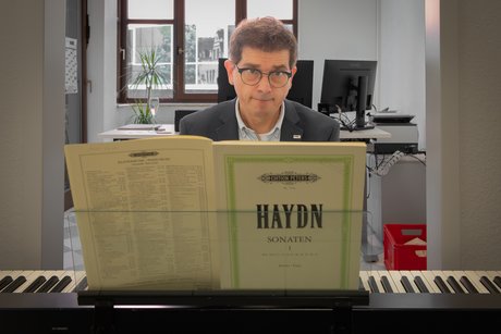Musiker Auf dem Bild ist Markus Prange am E-Klavier zu sehen.
