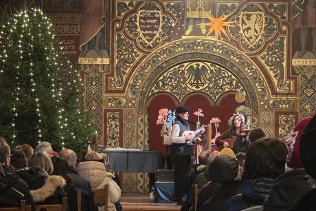 Der sp&auml;tromanischer Festsaal hat eine L&auml;nge von 40 m.