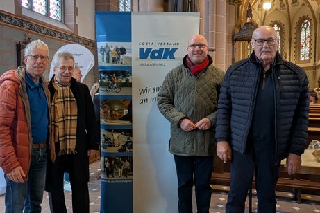 Mitglieder des Vorstands mit dem stellvtr. Kreisvorsitzenden