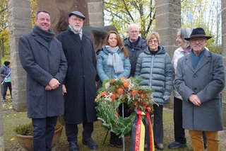 Kranzniederlegung am Ehrenmal