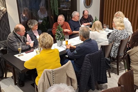 Gute Unterhaltung . . . . Adventsfest 2025