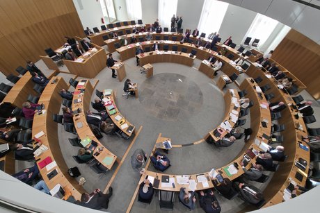 Besuch im Plenarsaal Besuch im Plenarsaal
