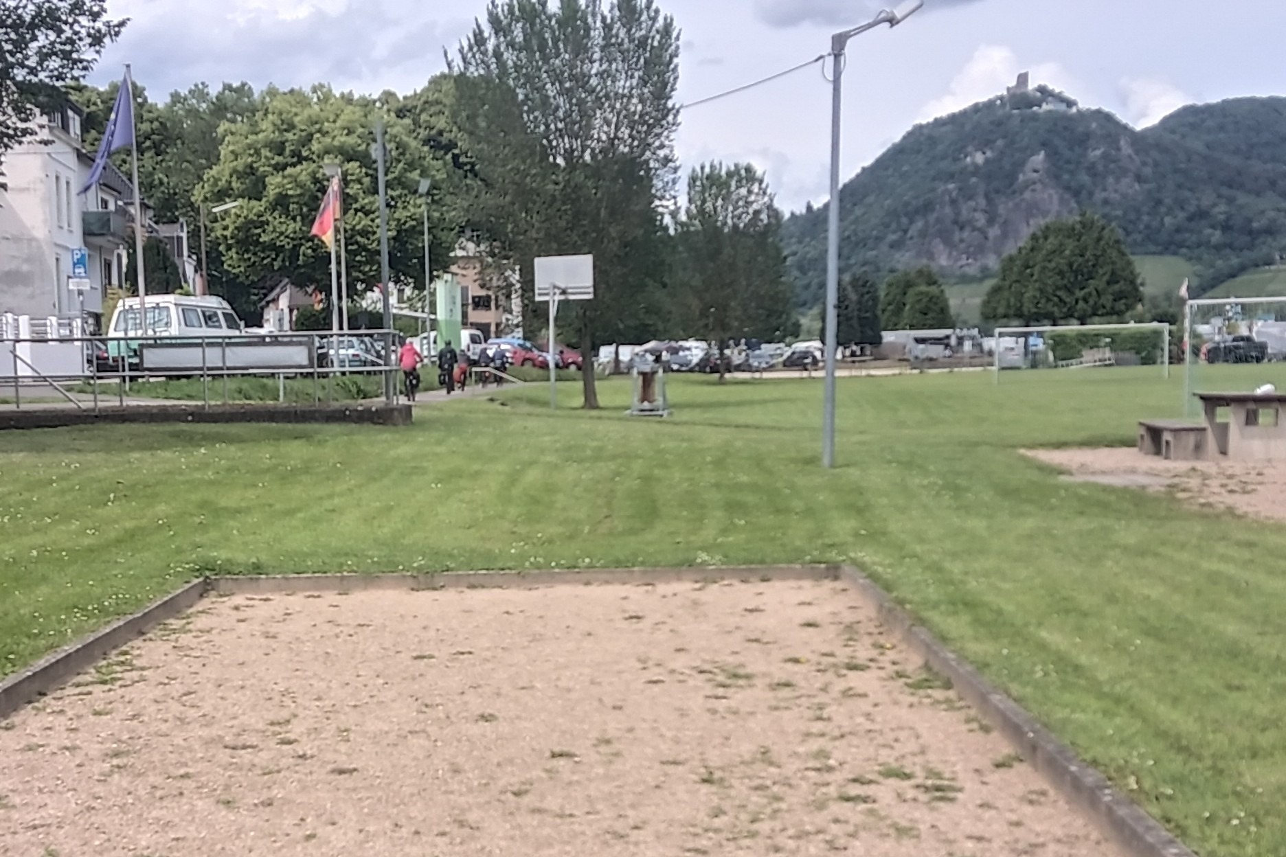 Boulefeld mit Ausblick auf den Drachenfels
